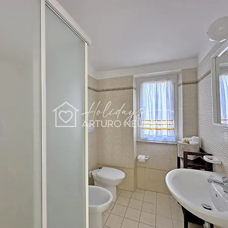 225 - Villaggio Riva Musone Con Portico E Ampio Giardino, Climatizzata 200 Mt Dal Mare, Pulizia, Biancheria Incluse * Porto Recanati